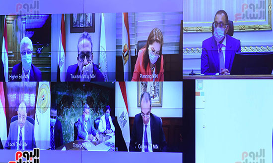 مصطفى مدبولي، رئيس مجلس الوزراء، اجتماعاً عبر تقنية الفيديو كونفرانس (5)