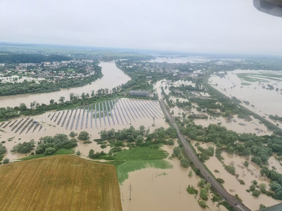 فيضانات تضرب مدينة إيفانو فرانكيفسك بأوكرانيا