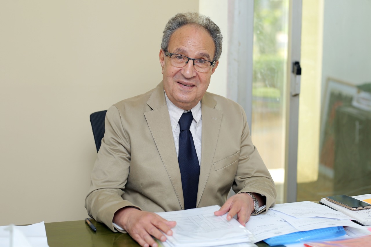 الدكتور محمد العزازى رئيس جامعة مصر للعلوم والتكنولوجيا إ