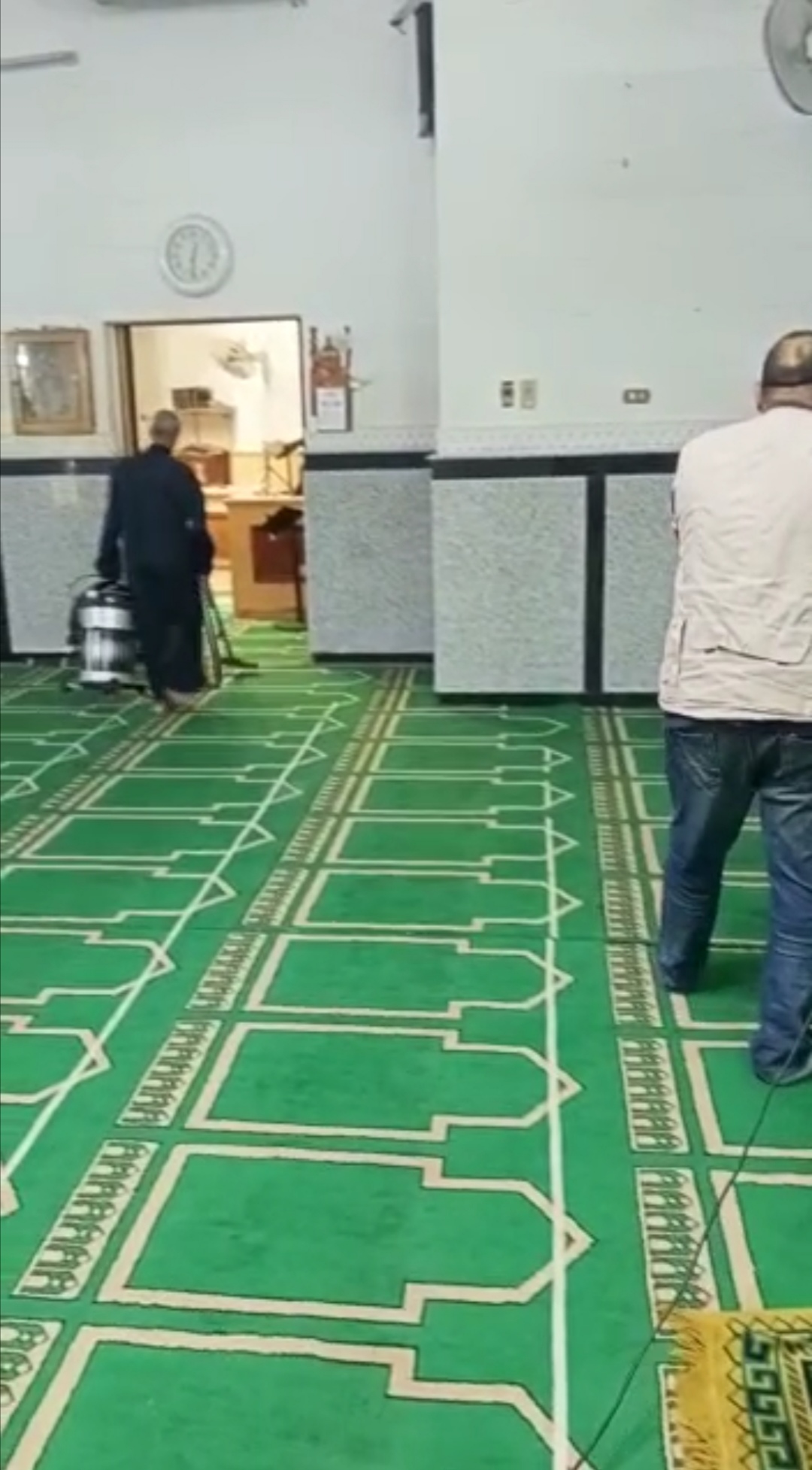 محافظة الجيزة تبدأ تعقيم المساجد تمهيدا لفتحها السبت (1)