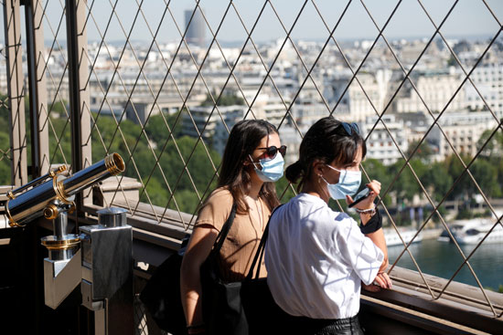 مشاهدة معالم باريس من فوق برج ايفل