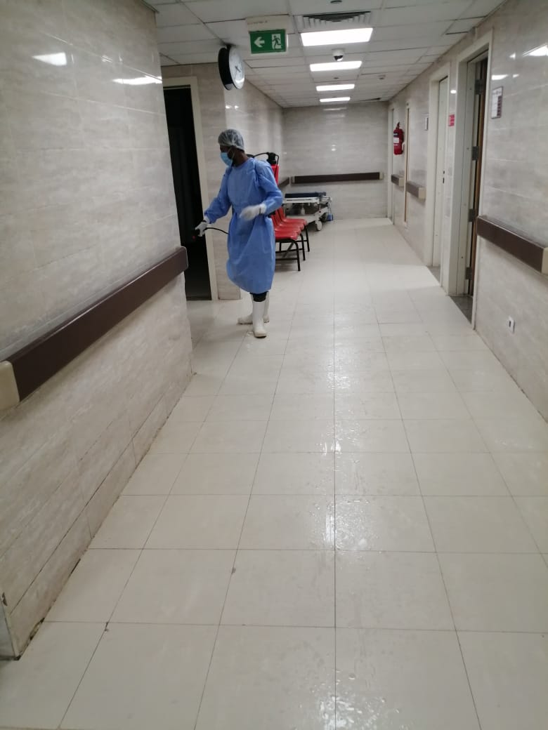 تطهير وتعقيم مستشفى الأقصر العام للعزل لخدمة مصابى كورونا (3)
