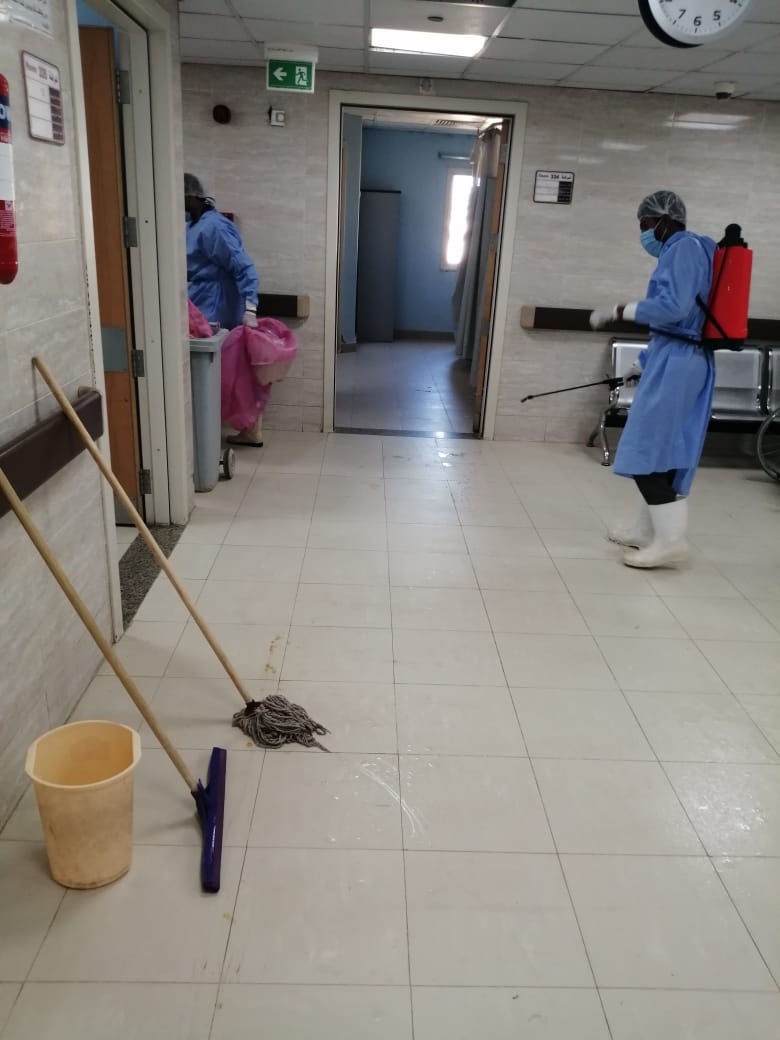تطهير وتعقيم مستشفى الأقصر العام للعزل لخدمة مصابى كورونا (2)