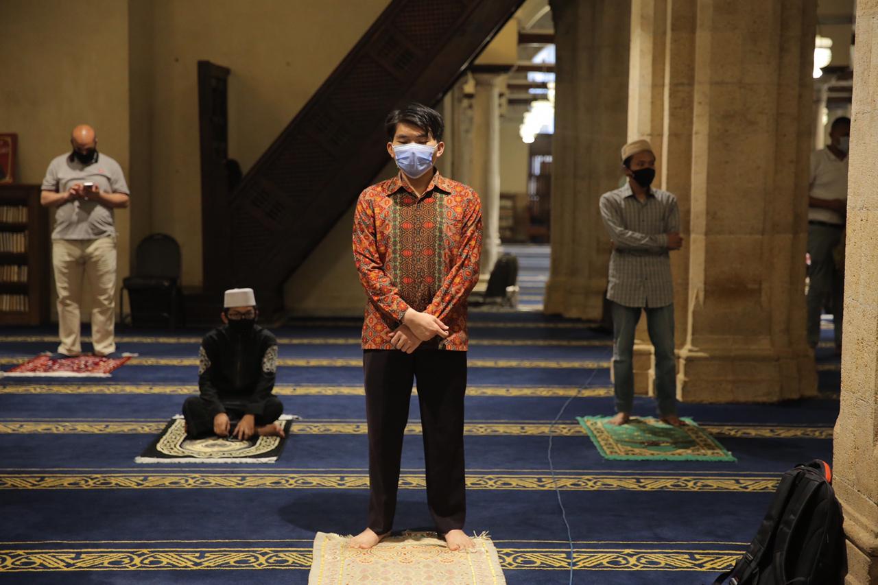 صلاة العشاء بمسجد الأزهر اليوم (3)