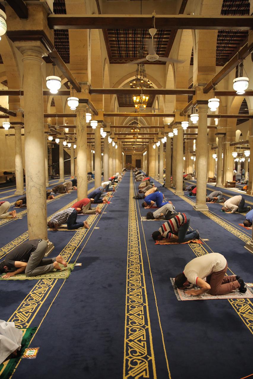 صلاة العشاء بمسجد الأزهر اليوم (21)