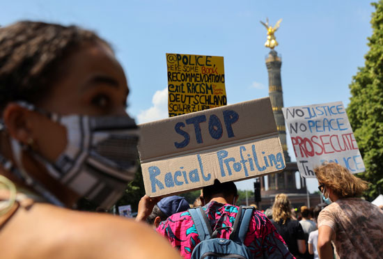 جانب من مظاهرات ألمانيا  ضد العنصرية