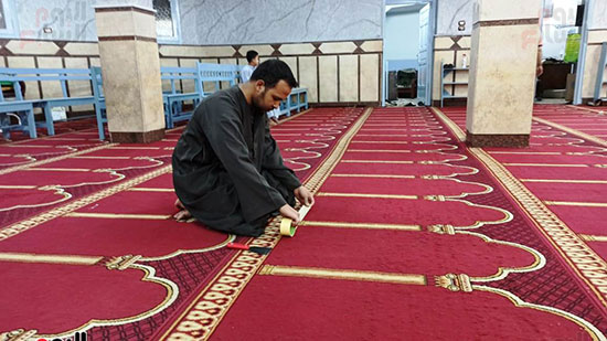 عمليات تجهيز المساجد لاستقبال المصلين