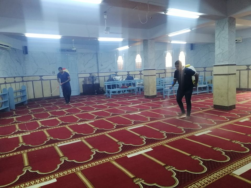 مجهودات أئمة مساجد إدارة أوقاف بندر الأقصر فى تطهير المساجد  (4)