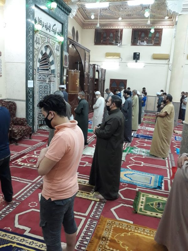 عودة الصلاة للمساجد بالإجراءات الجديدة لمواجهة كورونا (4)