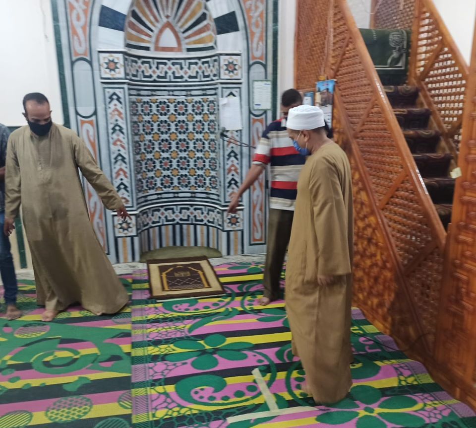 مجهودات أئمة مساجد إدارة أوقاف بندر الأقصر فى تطهير المساجد  (3)