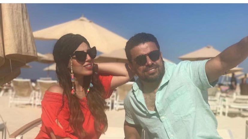 خالد الغندور و زوجته عالبحر