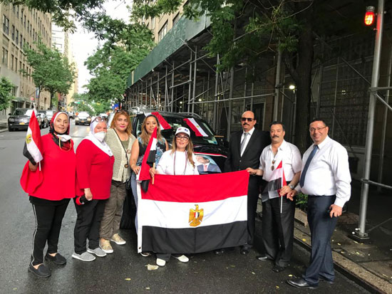 الجالية المصرية بنيويورك تحتفل بذكرى ثورة 30 يونيو أمام الأمم المتحدة (12)
