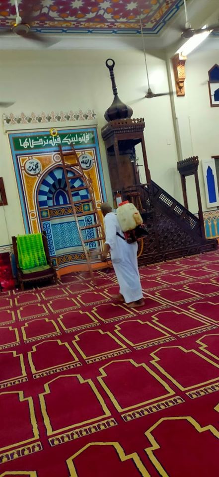 مجهودات أئمة مساجد إدارة أوقاف بندر الأقصر فى تطهير المساجد  (15)
