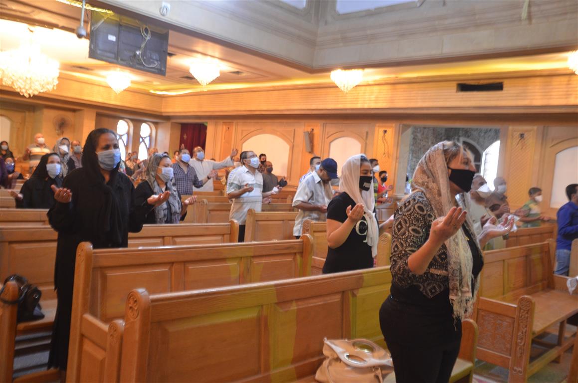 إفتتاح كنائس مدينة إسنا رسمياً للصلاة أمام أبناء الكنيسة بالإجراءات الإحترازية (1)