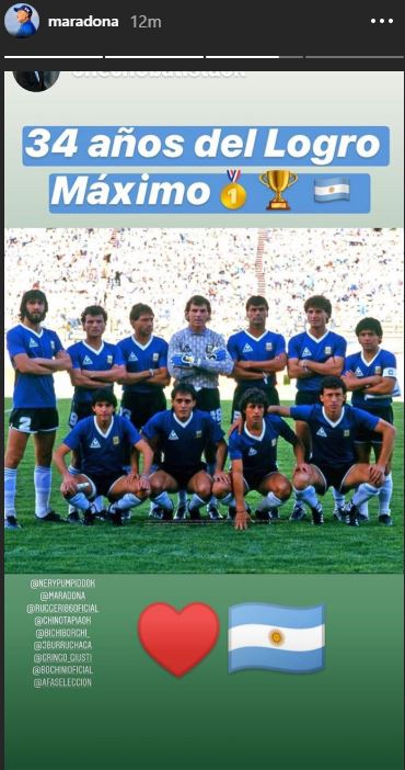 مارادونا للاعبي فريق الأرجنتين بكأس العالم 1986 فخور بكم  (2)