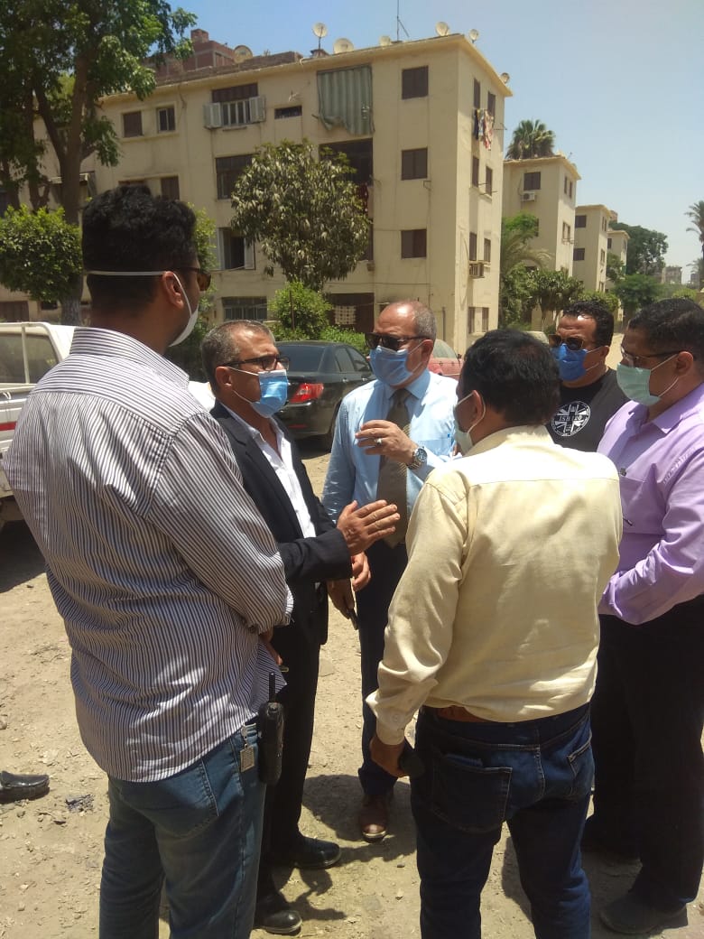 نائب محافظ القاهرة يتابع رفع المخلفات بمحيط شجرة مريم (2)