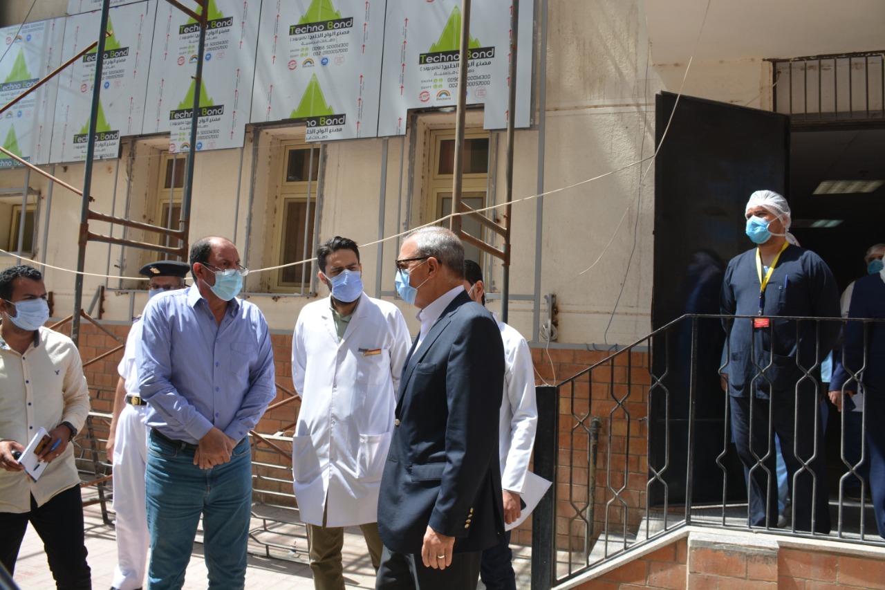 جولة المحافظ بمستشفى الخانكة المركزى جولة المحافظ بمستشفى الخانكة المركزى
