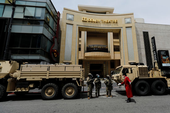 الحرس الوطنى أمام مسرح دولبى