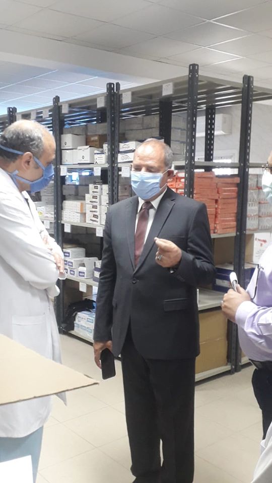 نائب محافظ القاهرة يتفقد مستشفى المطرية (1)