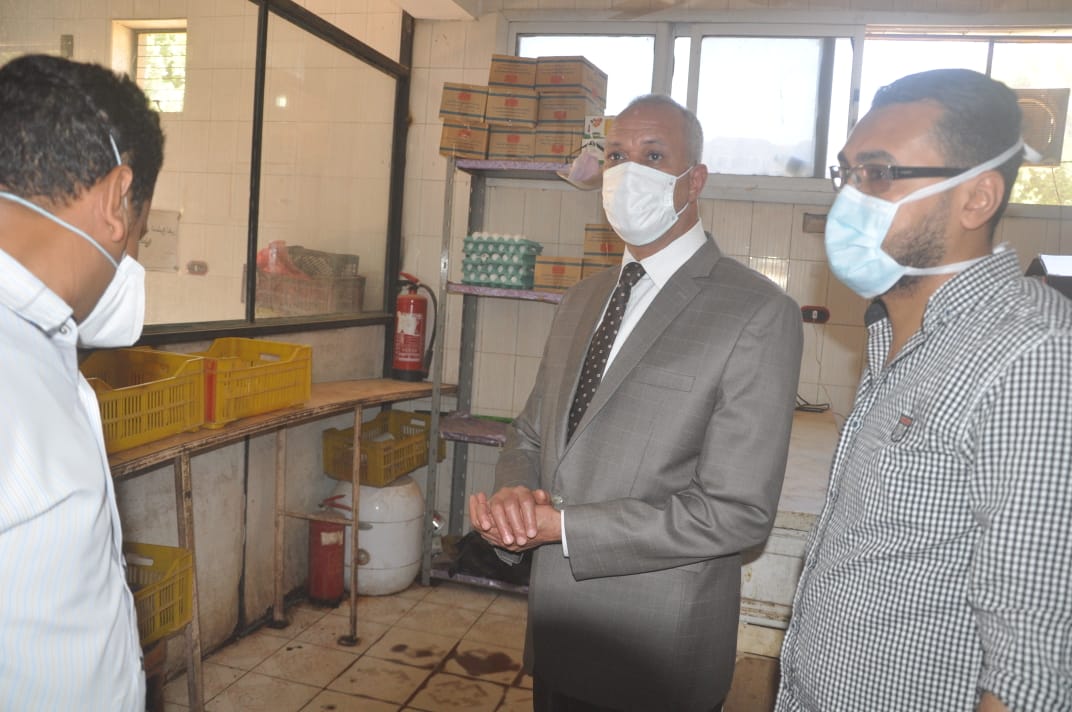 السكرتير العام خلال زيارته الميدانية للمستشفى  (7)