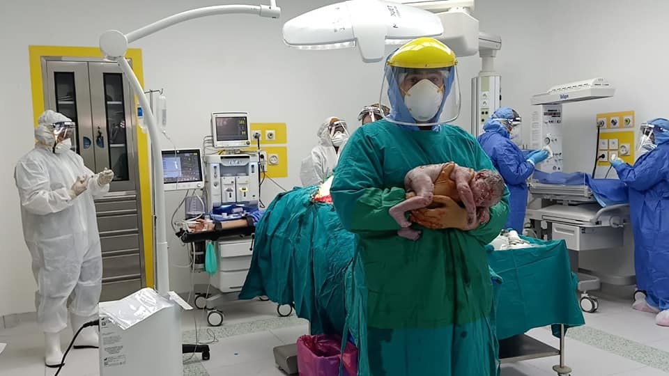 مستشفى إسنا للحجر الصحى تشهد إجراء الولادة الثامنة وخروج الطفل عبد الله للنور