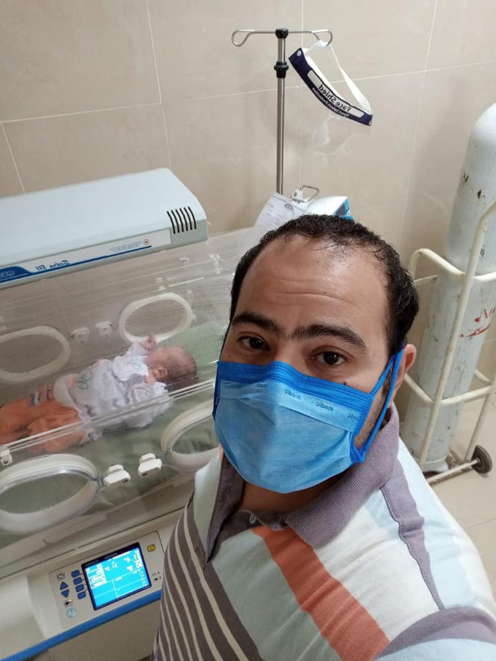 خروج مولود بعد شفاء والدته بالمستشفى