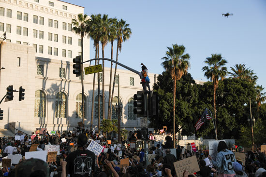 متظاهرون فى لوس أنجلوس