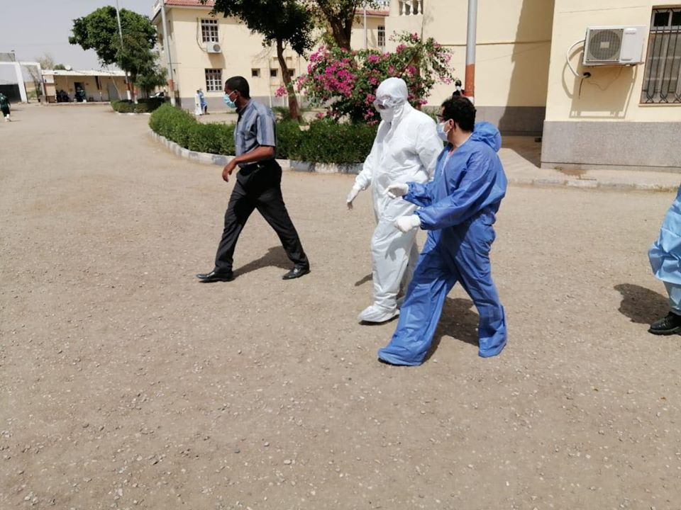 جانب من متابعة العمل بمستشفى الحميات جانب من متابعة العمل بمستشفى الحميات