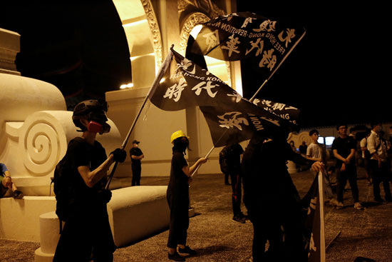 كورونا لم تمنع المتظاهرون من الخروج فى تايوان