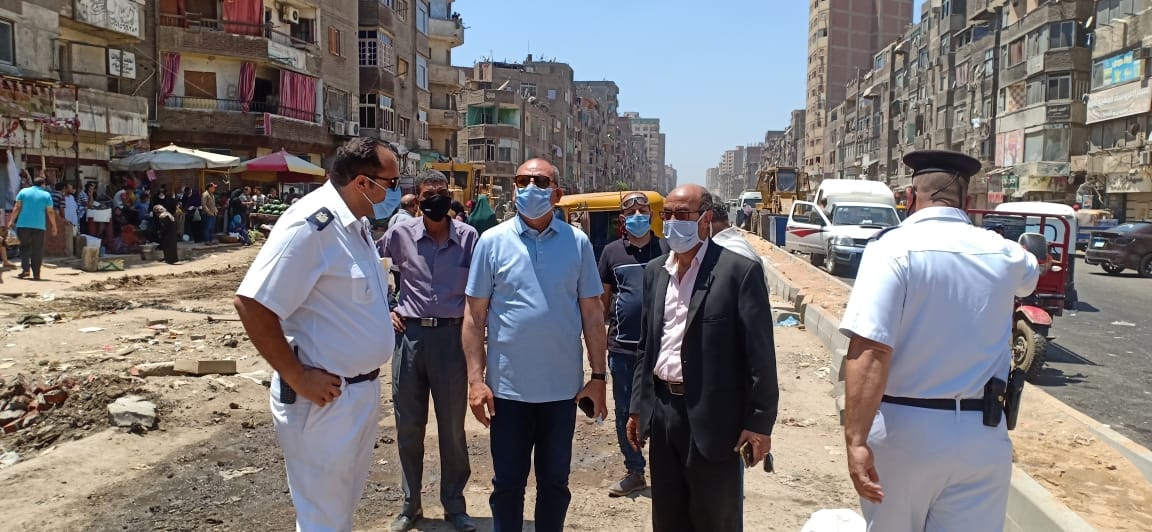 نائب محافظ القاهرة يتابع أعمال تطوير حى المطرية (1)