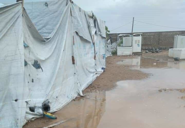 مخيمات أغرقتها السيول