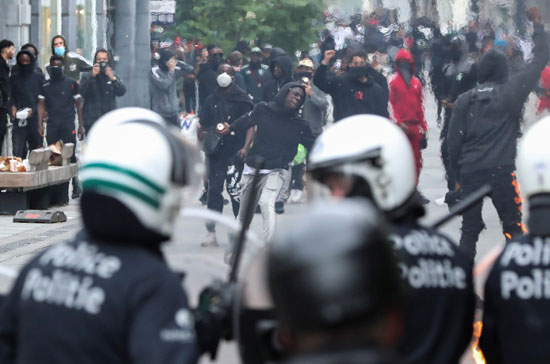 2020-06-07T163908Z_267004464_RC2G4H9Z8EZS_RTRMADP_3_MINNEAPOLIS-POLICE-PROTESTS-BELGIUM