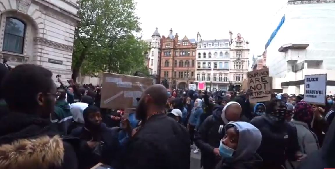 جانب من مظاهرات لندن