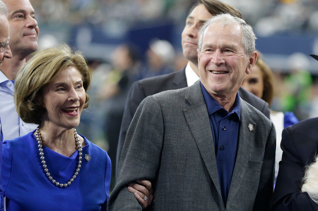 بوش وزوجته لورا
