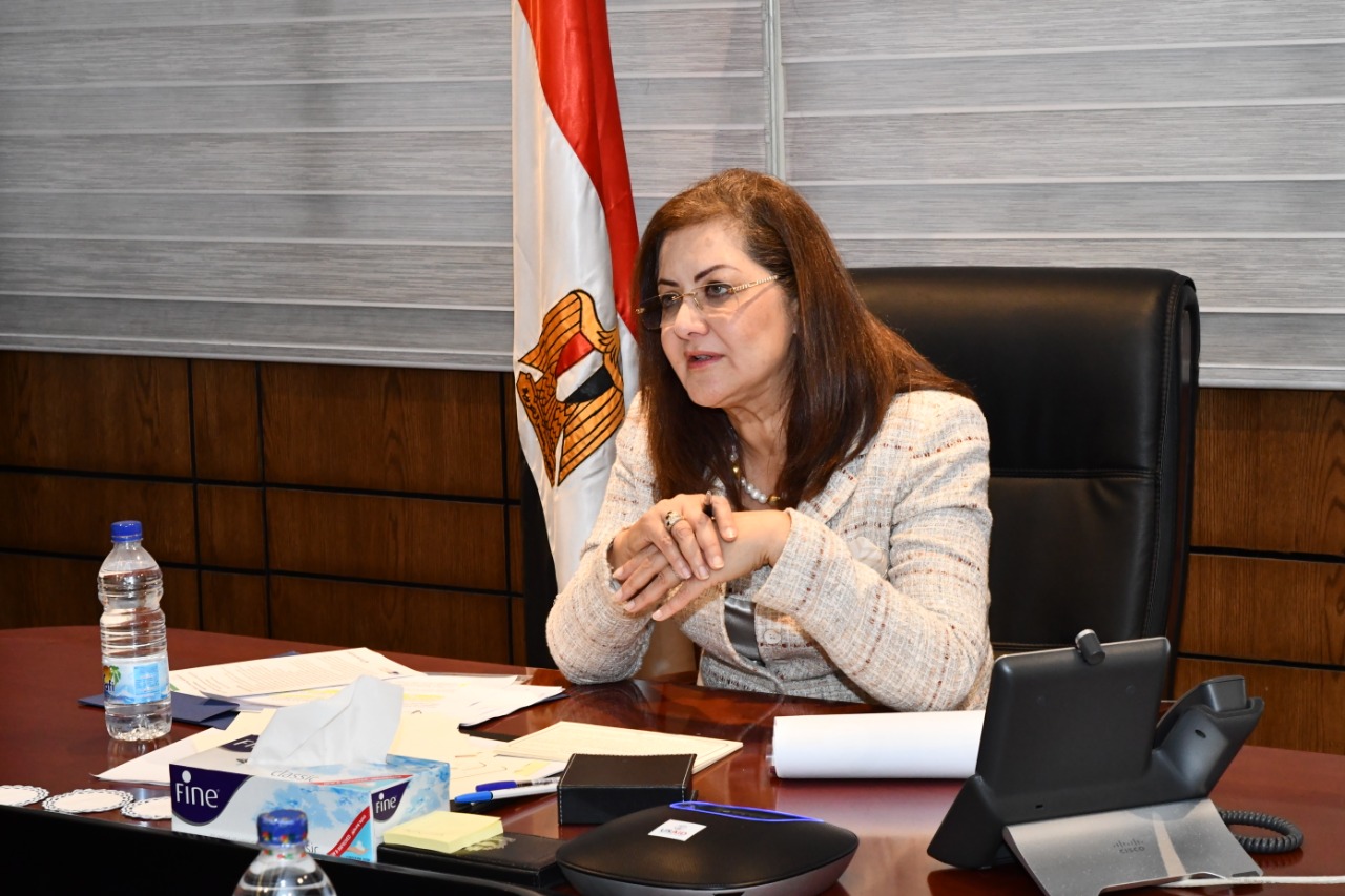 وزيرة التخطيط خلال الندوة وزيرة التخطيط خلال الندوة