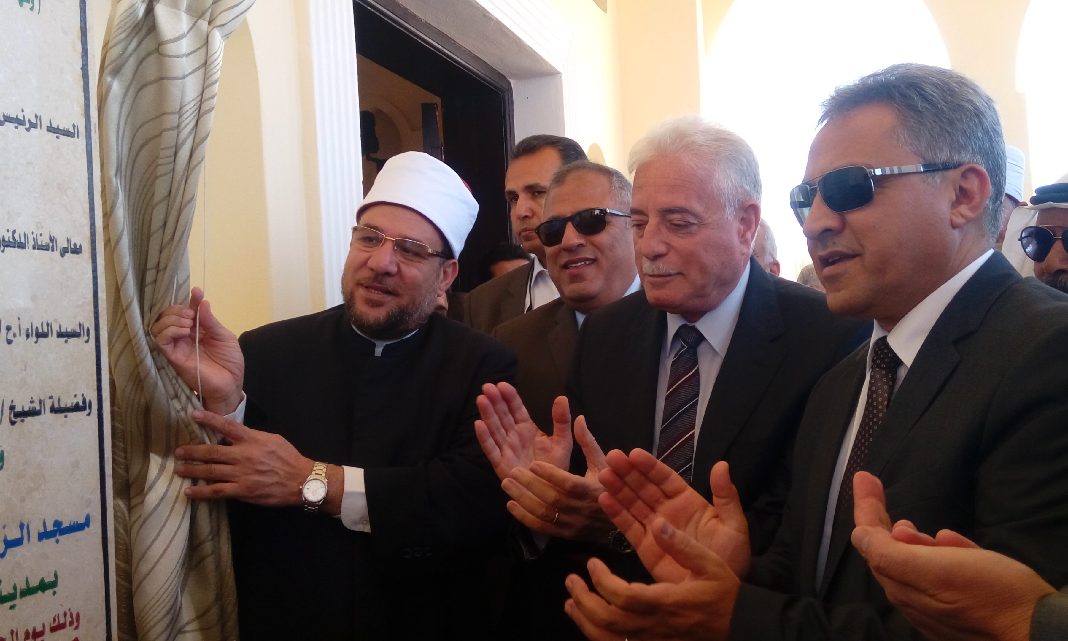 وزير الأوقاف ومحافظ جنوب سيناء يفتتحان مسجد الزهراء بطور سيناء