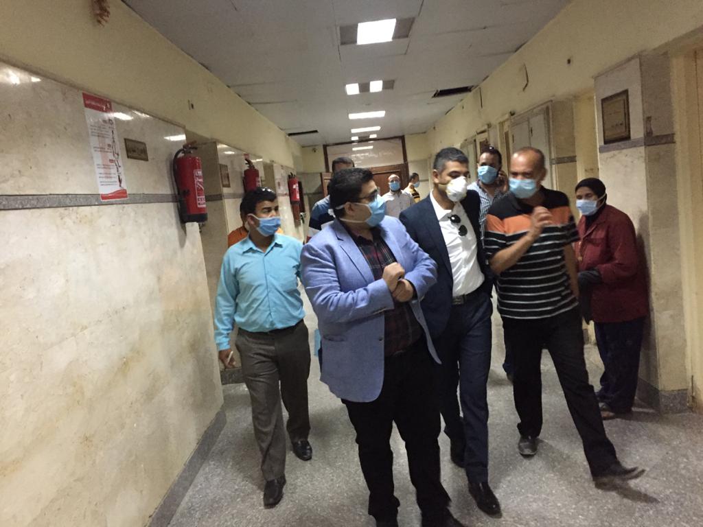 نائب محافظ بنى سويف يتفقد المستشفى الجامعي (3)
