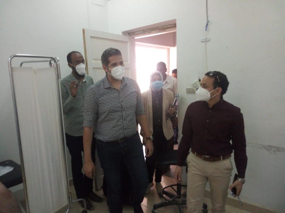 مستشفى حميات الأقصر تستقبل وفد من وزارة الصحة لدعم مصابى كورونا (10)