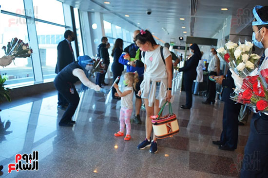 وصول عائلات برحلة أوكرانيا يؤكد ثقة الدول فى مصر (3)