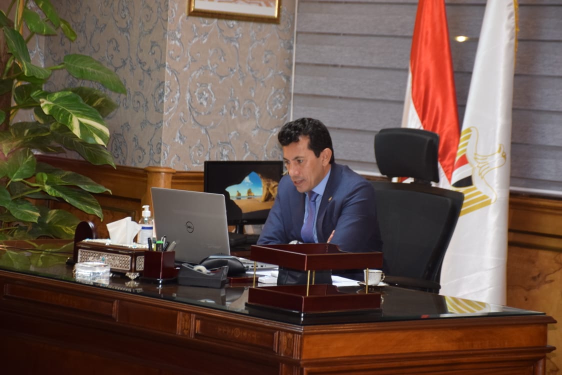 وزير الرياضة فىالمؤتمر