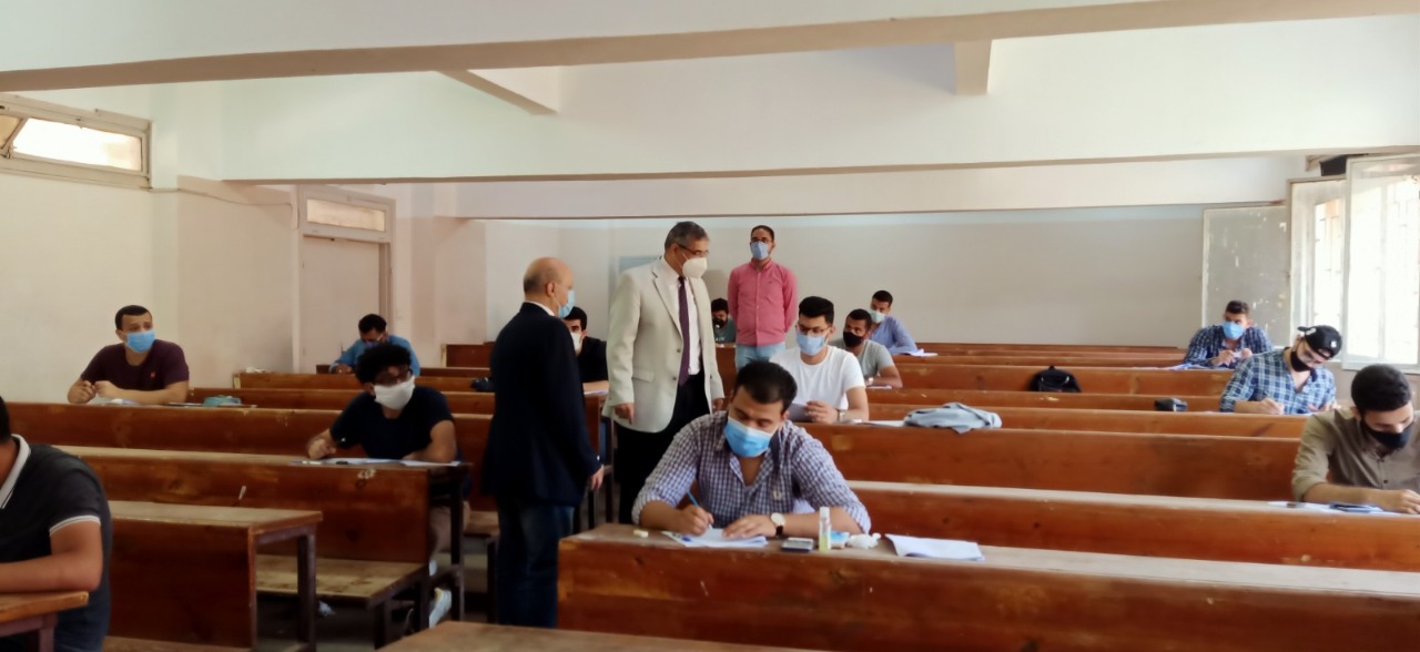 تفقد امتحانات السنوات النهائية بجامعة بنها تفقد امتحانات السنوات النهائية بجامعة بنها