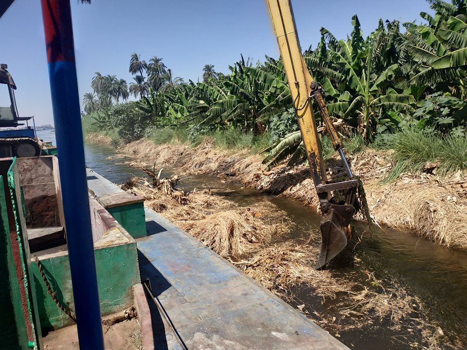 حماية النيل بالأقصر تنفذ 18 قرار إزالة مخلفات ردم بناحية القرنة والضبعية (1)