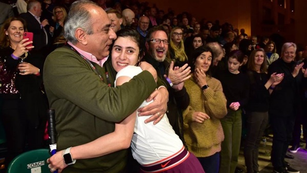 نور الشربينى ووالدها