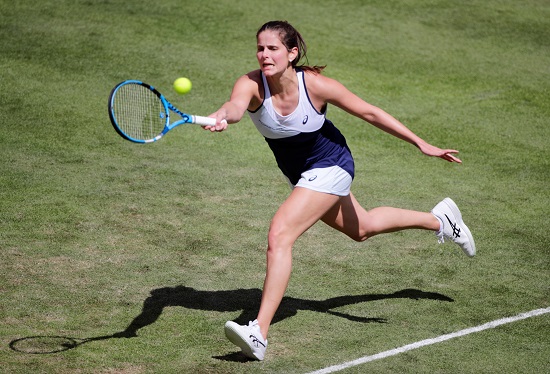 نجمة التنس الألمانية جوليا جورج