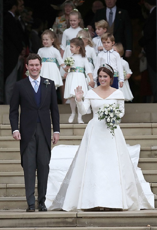 فستان زفاف الأميرة أوجيني
