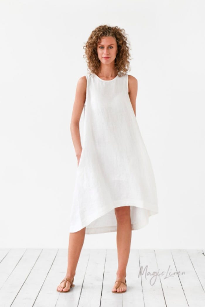 فستان ميجان الأبيض