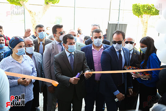 قص شريط المباردة