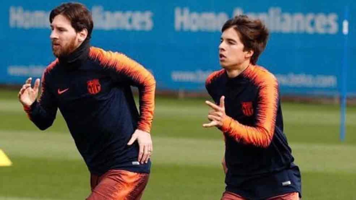 بويج وميسي في مران برشلونة بويج وميسي في مران برشلونة