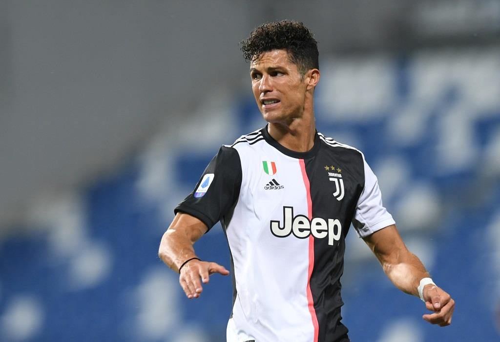 معاناة رونالدو ضد ساسولو