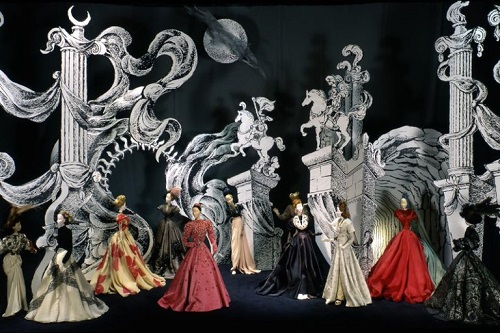 تم تدمير المجموعات الأصلية ل Théâtre de la Mode تم تدمير المجموعات الأصلية ل Théâtre de la Mode